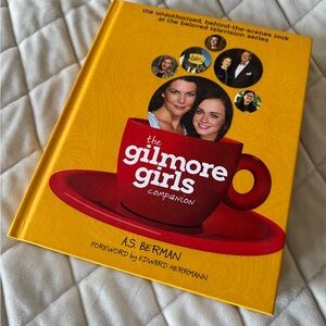The Gilmore Girls Companion Book - Yellow Cover
